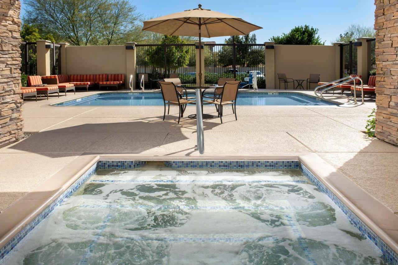 Hampton Inn & Suites Phoenix/Tempe Exterior foto